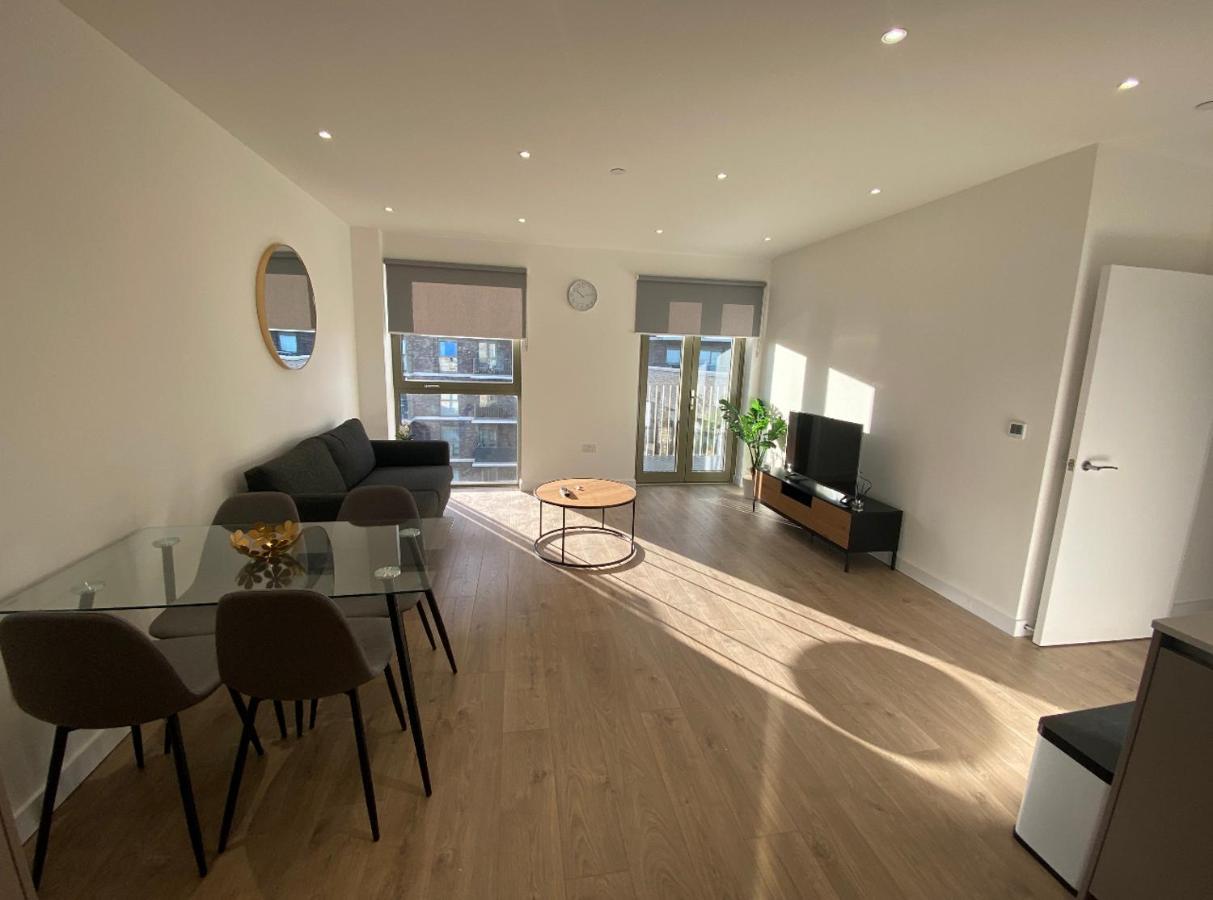 Riverside Rooms And Apartments لندن المظهر الخارجي الصورة